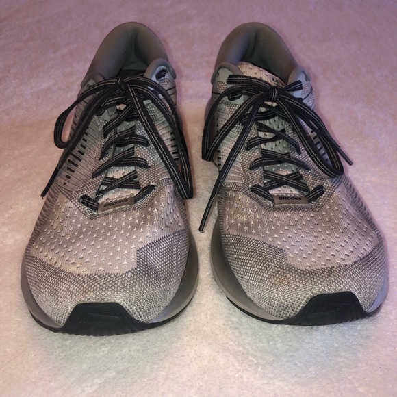 Brooks Levitate sneakers - Picture 2 of 7